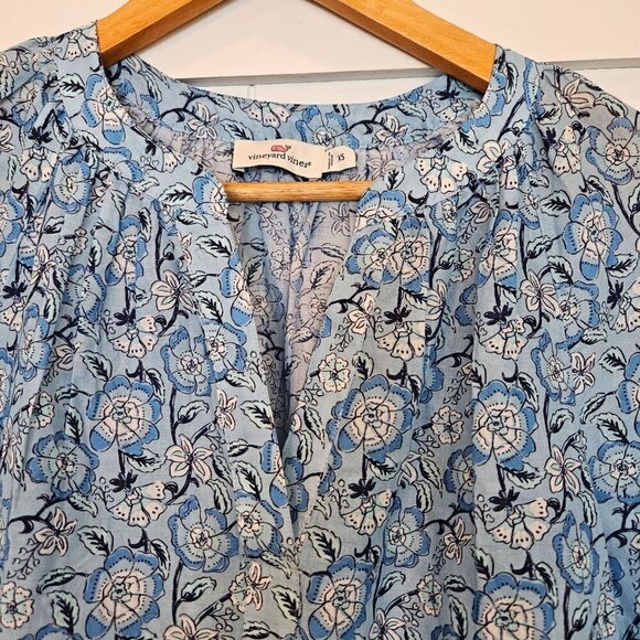 VINEYARD Vines Frangipani Floral Beachy Popover Blue and White Top, Size XS - Picture 3 of 9